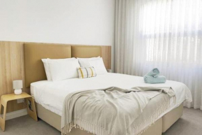 Pearl On Pakenham- Modern & Central W King Beds